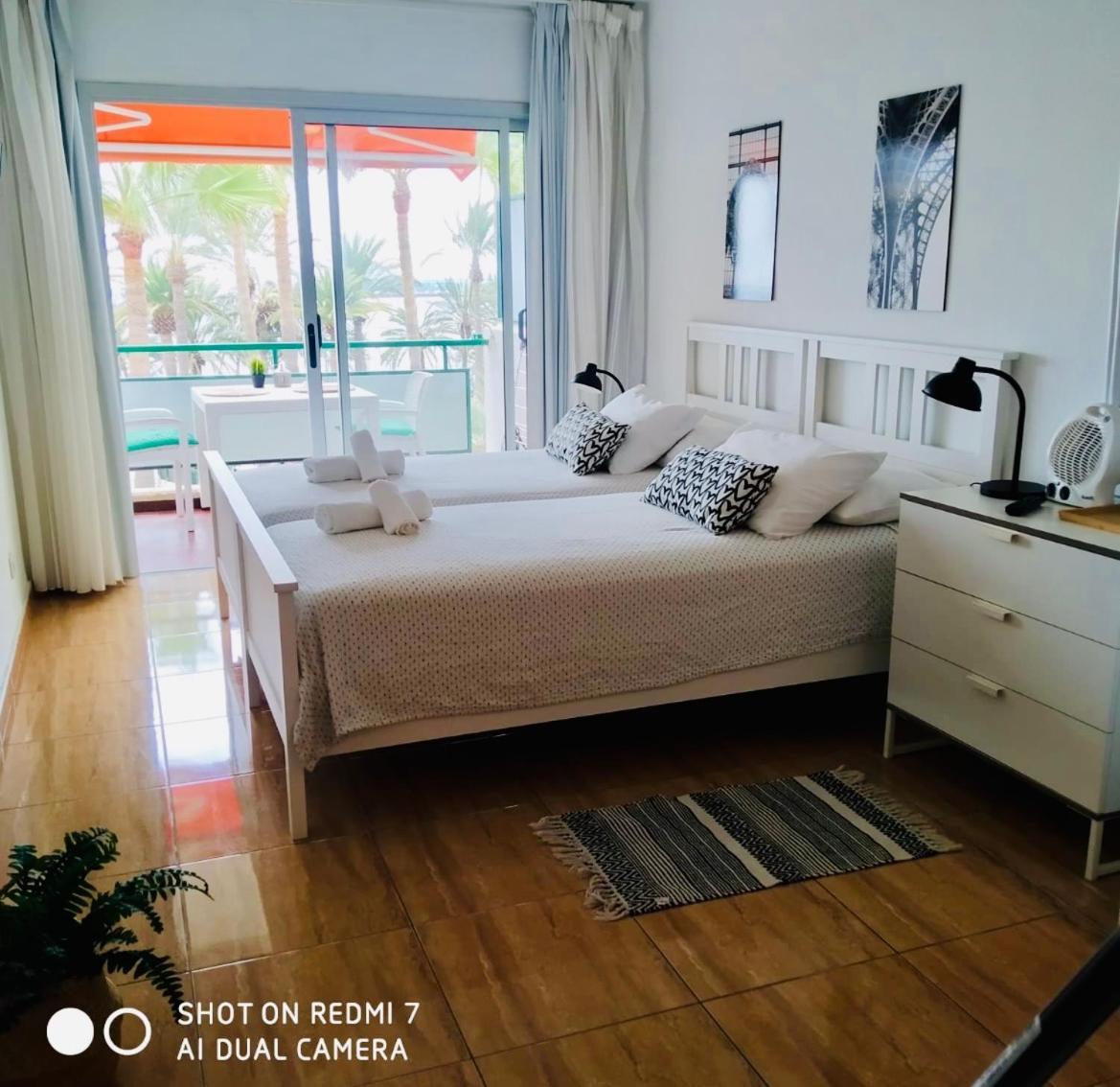 Comodoro Cristianos Beach Vivienda Vacacional Appartement Los Cristianos  Buitenkant foto