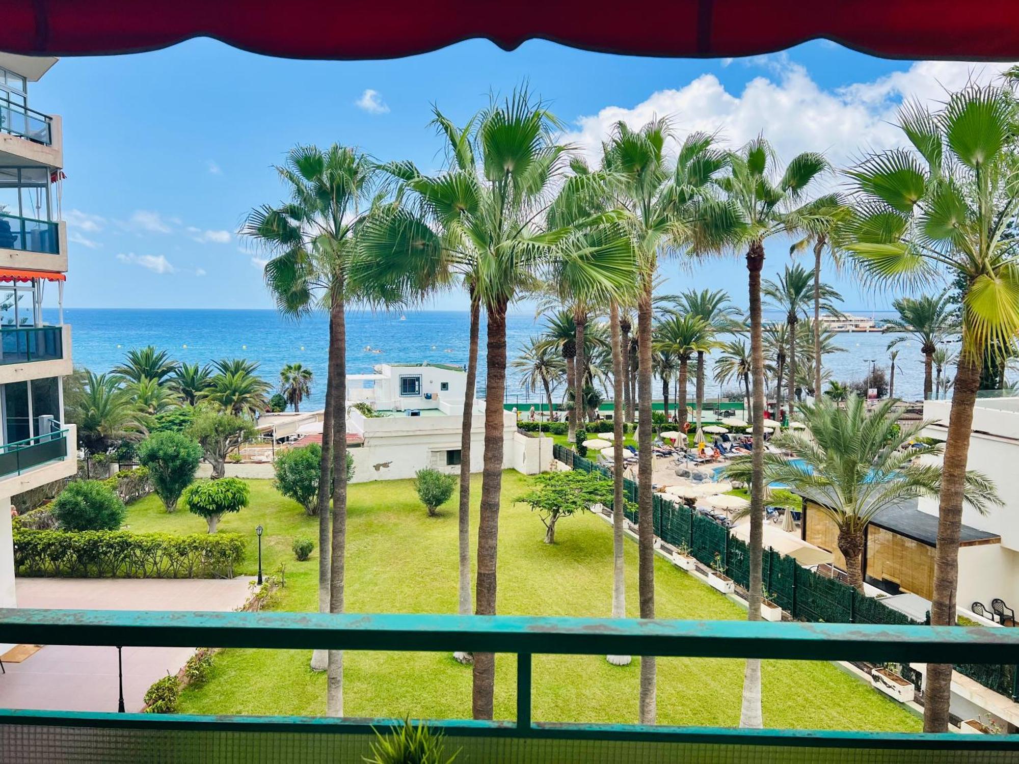 Comodoro Cristianos Beach Vivienda Vacacional Appartement Los Cristianos  Buitenkant foto